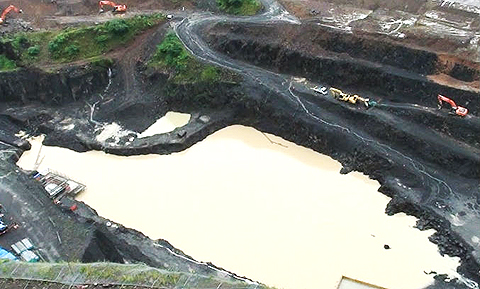 昨年夏頃の処分場工事現場の中心部分