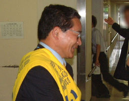 平成16年知事選時の伊藤氏 (1)